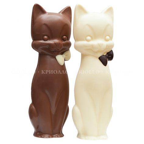 КОШКА С БАНТОМ